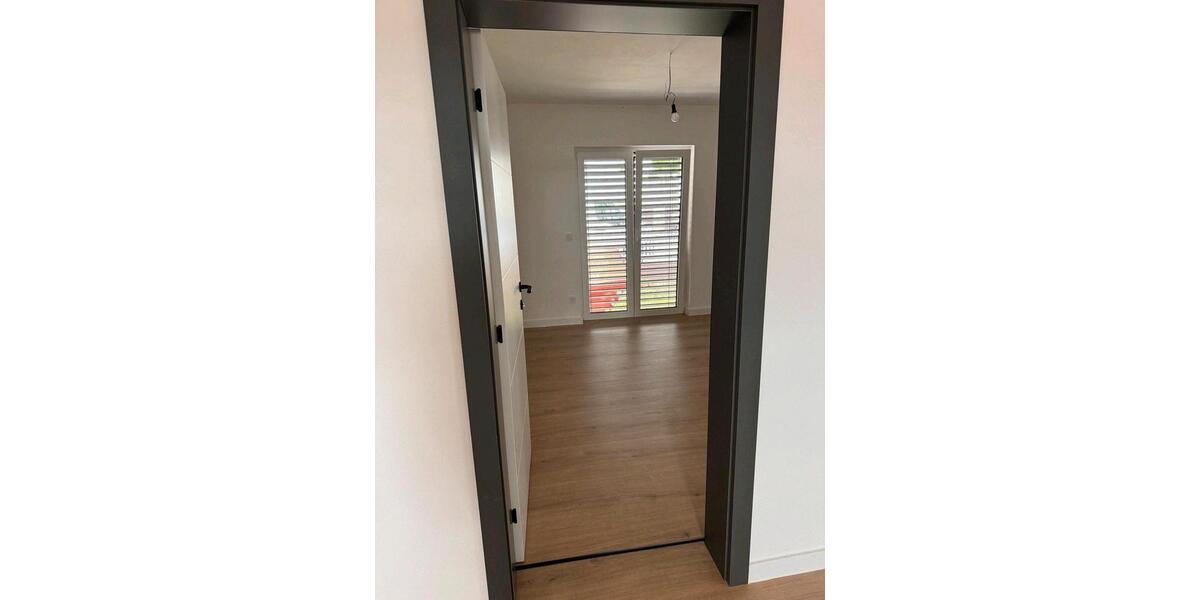 Erdgeschoßwohnung Mühlacker - 3 Zimmer, 70 m&sup2;, 1.380&euro; | Angebot:24535008