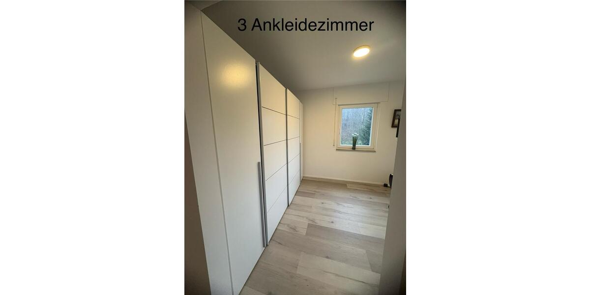 Wohnen auf Zeit Wermelskirchen - 7 Zimmer, 187 m&sup2;, 1.950&euro; | Angebot:26537221