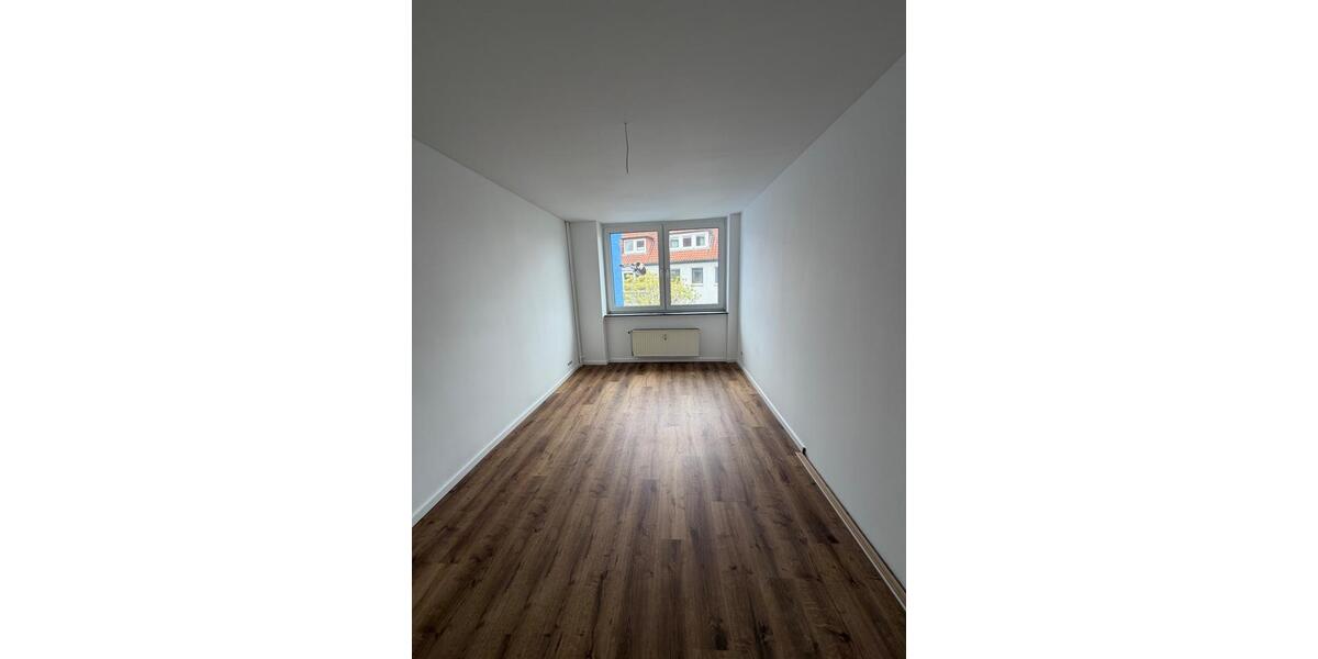 Etagenwohnung Hildesheim - 4 Zimmer, 135 m&sup2;, 1.150&euro; | Angebot:26085878