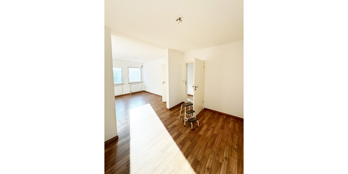 Etagenwohnung Brake (Unterweser) - 3 Zimmer, 70 m&sup2;, 590&euro; | Angebot:24873013