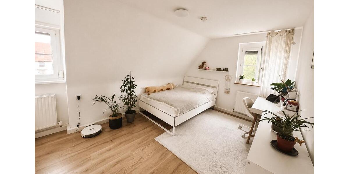 Dachgeschoßwohnung Nürtingen - 3 Zimmer, 58 m&sup2;, 895&euro; | Angebot:26588244