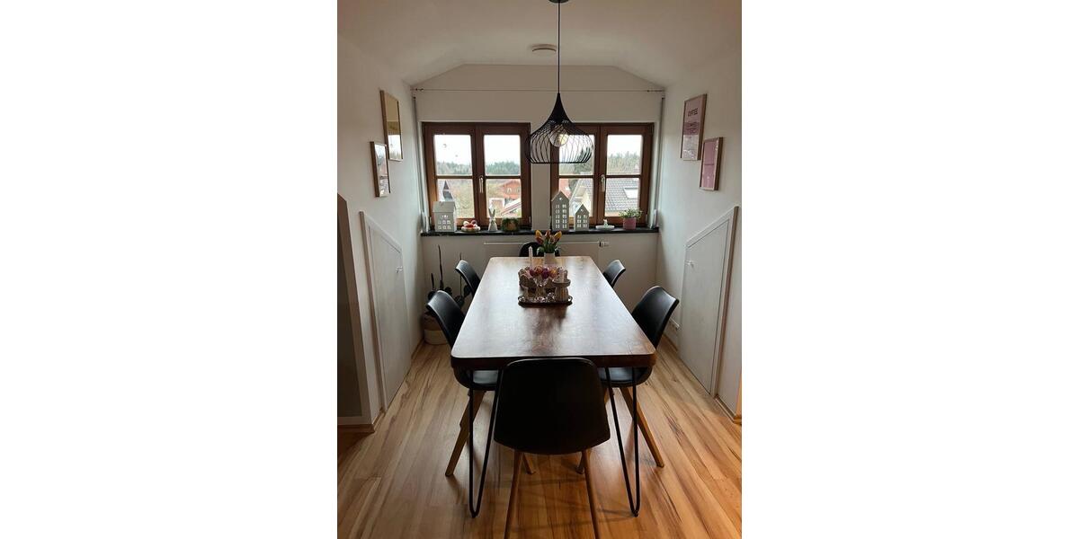 Dachgeschoßwohnung Tuntenhausen - 2 Zimmer, 71 m&sup2;, 1.050&euro; | Angebot:25989110