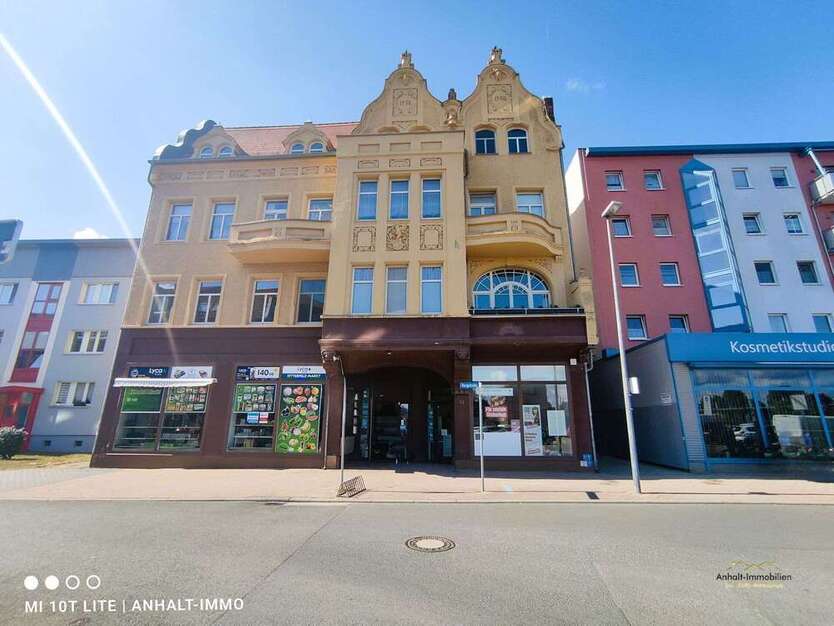 Wohnung zum Mieten in Bitterfeld 590 € 98.27 m²