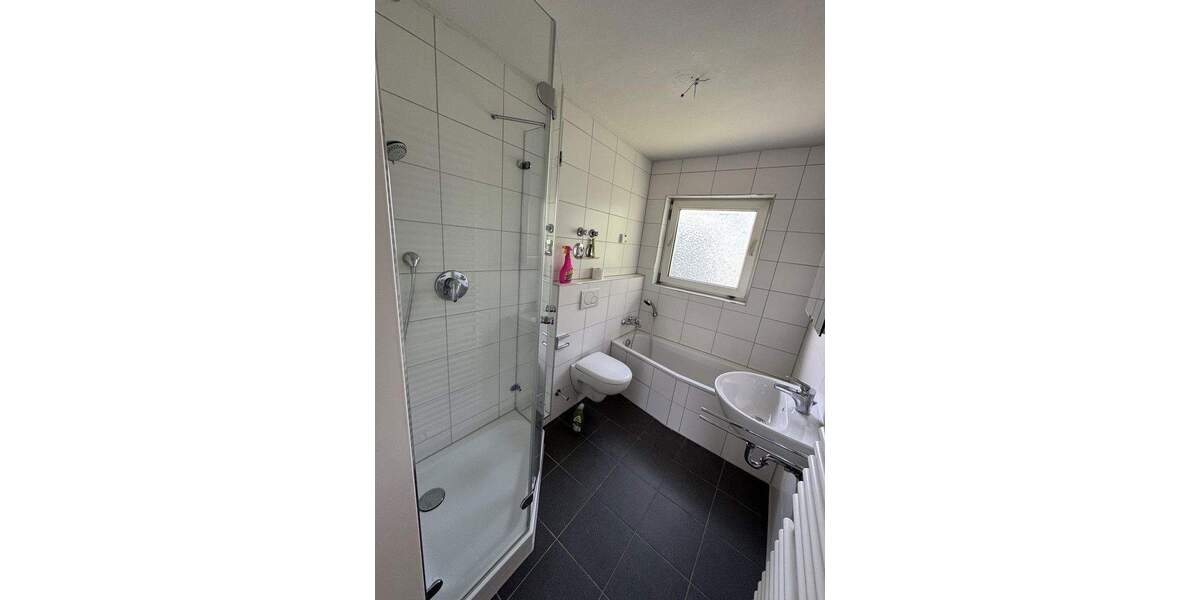 3ZKB frisch gestrichen, Balkon, Garage, in gepflegtem Mehrfamilienhaus 3 zimmer