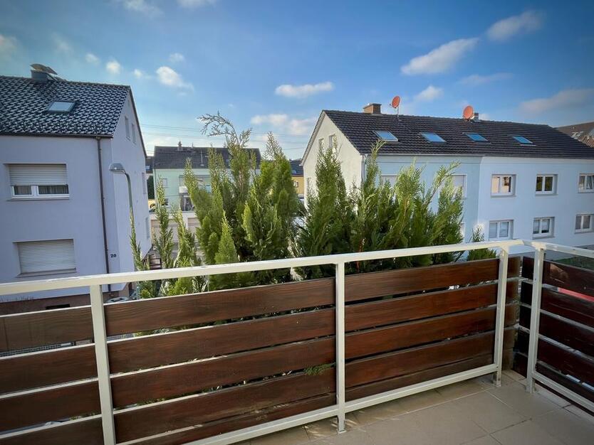 Neuwertige 3,5 Zimmer Mietwohnung in Frankfurt-Sossenheim zimmer