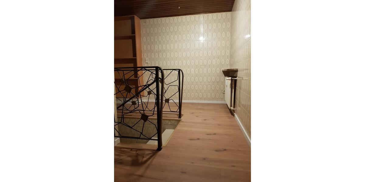 Etagenwohnung Dettelbach - 2 Zimmer, 72 m&sup2;, 550&euro; | Angebot:24813905