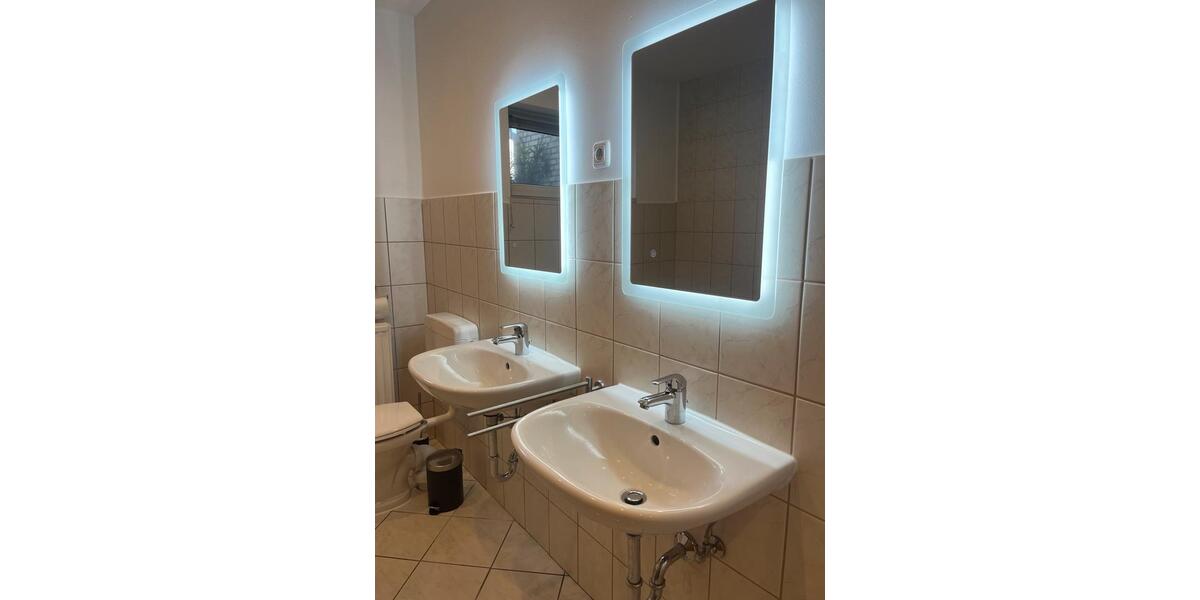 Wohnen auf Zeit Elmshorn - 4 Zimmer, 1 m&sup2;, 350&euro; | Angebot:24841043