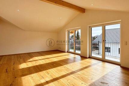 Großzügige Dachgeschoßwohnung mit Bergblick