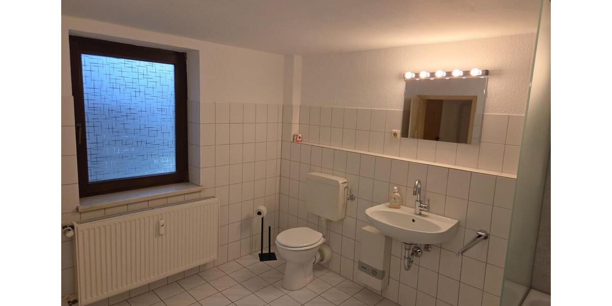 4-Zimmer Wohnung, Küche, Bad in Hardegsen Hevensen 128 m3 4 zimmer