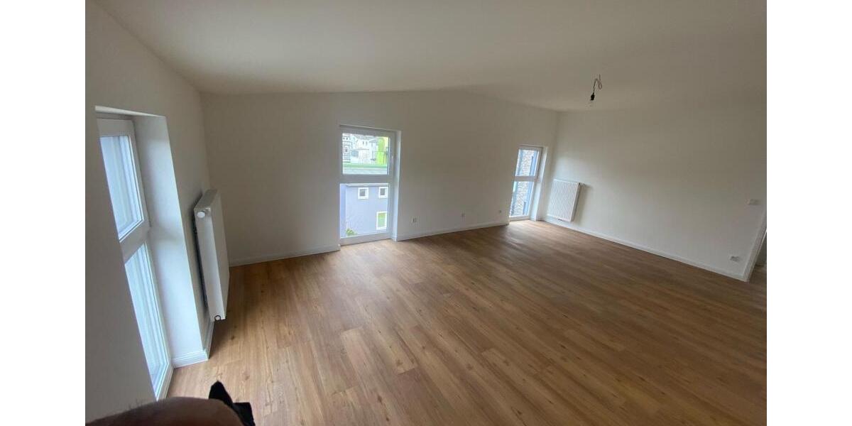 Dachgeschoßwohnung Elmshorn - 4 Zimmer, 120 m&sup2;, 1.350&euro; | Angebot:26296591