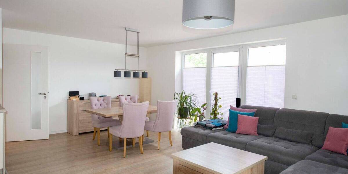 Etagenwohnung Salzhausen - 4 Zimmer, 121 m&sup2;, 1.320&euro; | Angebot:26712381