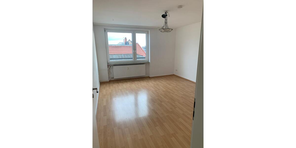 Etagenwohnung Rüsselsheim am Main - 3 Zimmer, 69 m&sup2;, 900&euro; | Angebot:25641982