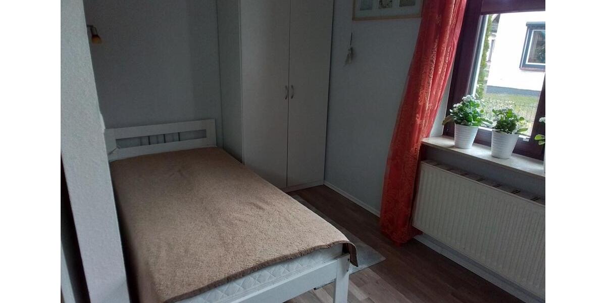 Wohnen auf Zeit Holm - 1 Zimmer, 39 m&sup2;, 30&euro; | Angebot:26469924