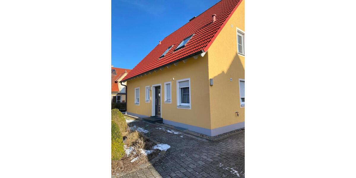 Etagenwohnung Herrieden - 3.5 Zimmer, 72 m&sup2;, 720&euro; | Angebot:25768003