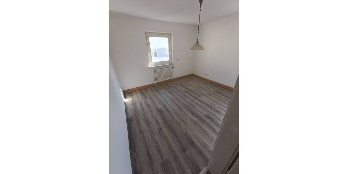 Etagenwohnung Tirschenreuth - 2 Zimmer, 50 m&sup2;, 405&euro; | Angebot:26450078
