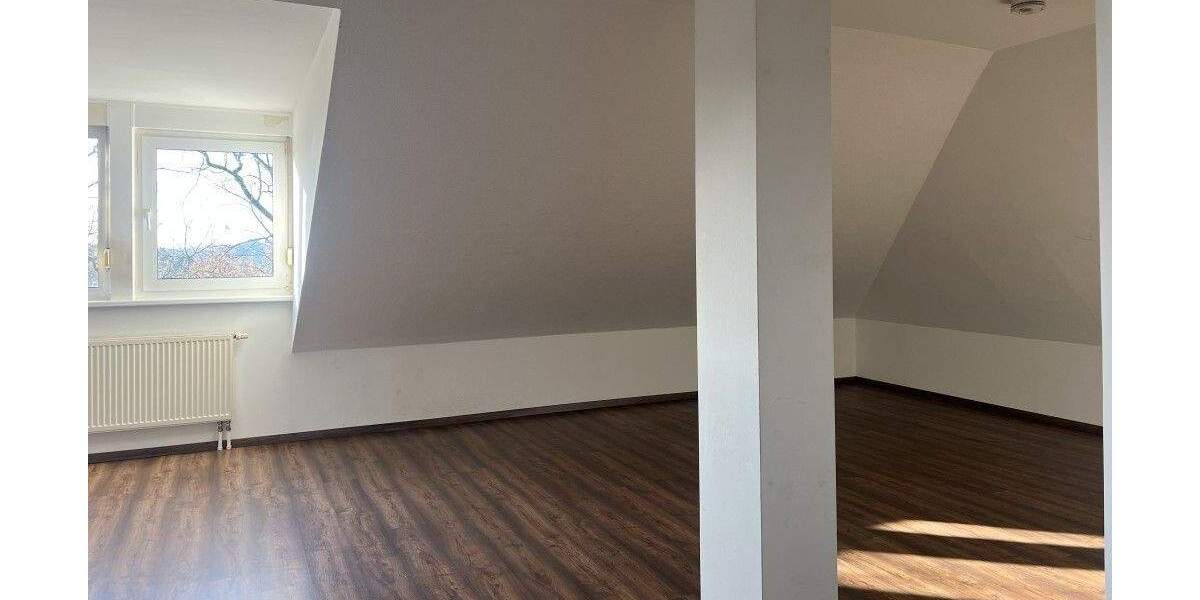 Etagenwohnung Senftenberg - 3 Zimmer, 87 m&sup2;, 568&euro; | Angebot:25781174