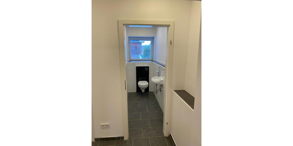 Moderne Erdgeschosswohnung mit großem Garten, Terrasse, Smarthome 4 zimmer