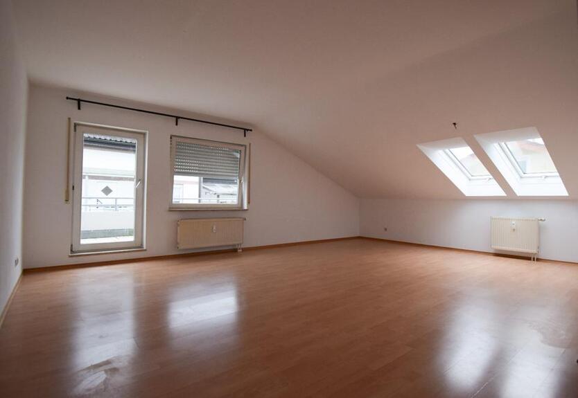 Dachgeschosswohnung in Top-Lage - gepflegtes Haus, gut verwaltet zimmer