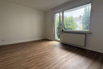 Erstbezug nach Renovierung! Helle 2-Zimmer-Wohnung in Barmen - mit Balkon und Einbauküche! 2 zimmer