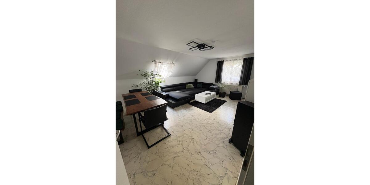 Dachgeschoßwohnung Aurach - 4 Zimmer, 105 m&sup2;, 580&euro; | Angebot:26049418