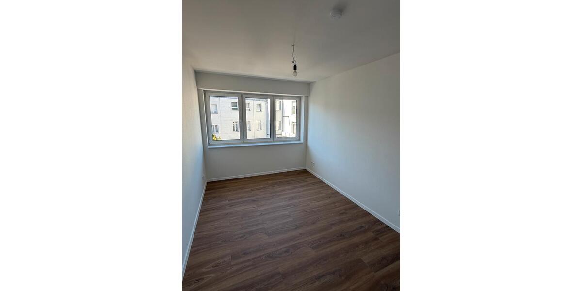 Etagenwohnung Mönchengladbach Süd - 5 Zimmer, 97 m&sup2;, 1.560&euro; | Angebot:26301719