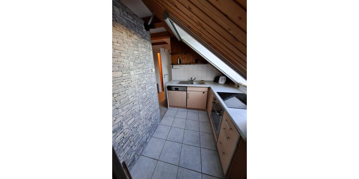 Dachgeschoßwohnung Neumünster Böcklersiedlung - 1 Zimmer, 22 m&sup2;, 650&euro; | Angebot:25758849