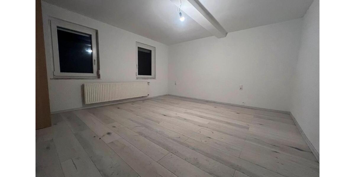 Etagenwohnung Bad Buchau - 5 Zimmer, 125 m&sup2;, 850&euro; | Angebot:25418131