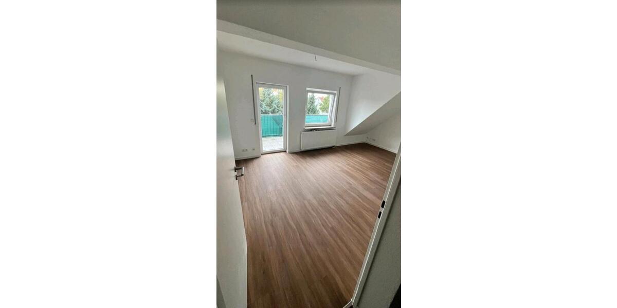 Dachgeschoßwohnung Gießen Wieseck - 4 Zimmer, 90 m&sup2;, 1.100&euro; | Angebot:25920452