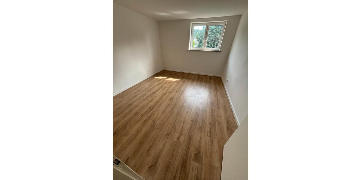 Etagenwohnung Siegburg - 3 Zimmer, 75 m&sup2;, 880&euro; | Angebot:24744834