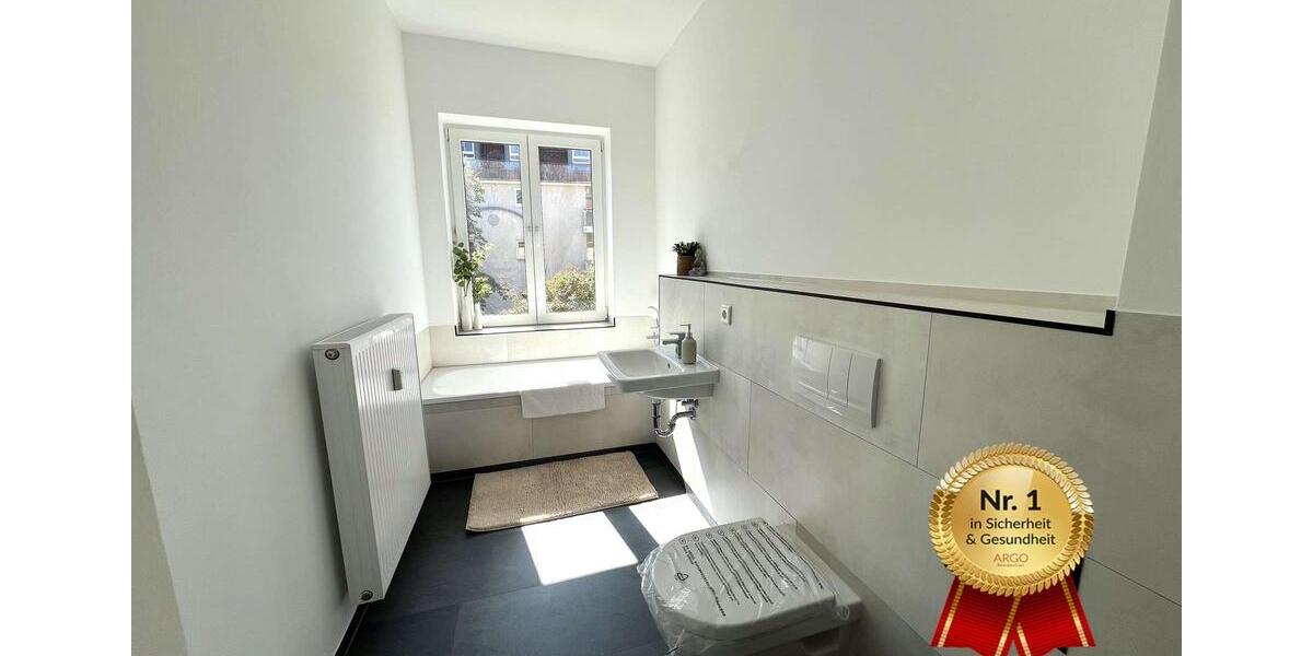 Neu & in Renovierung I sonnige Loggia I moderne Einbauküche 3 zimmer