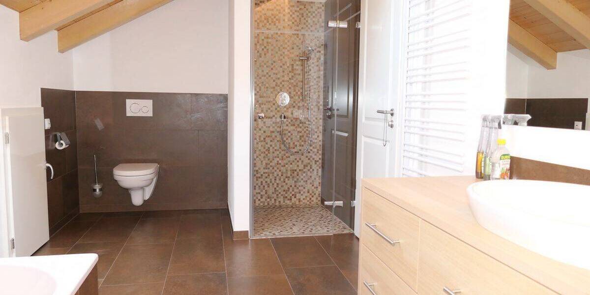 Etagenwohnung Lenggries - 4 Zimmer, 161 m&sup2;, 2.250&euro; | Angebot:26129498