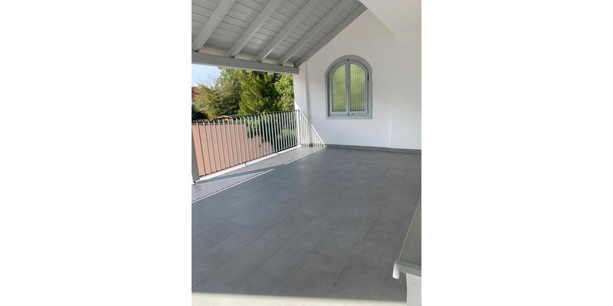 Etagenwohnung Teublitz - 7 Zimmer, 215 m&sup2;, 1.400&euro; | Angebot:26183694