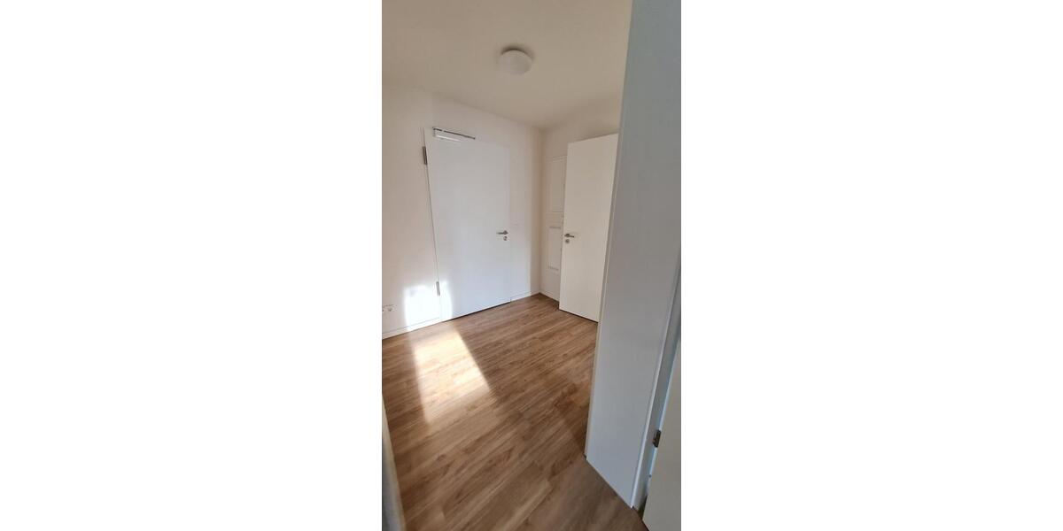 Erdgeschoßwohnung Roding - 4 Zimmer, 110 m&sup2;, 855&euro; | Angebot:24415563