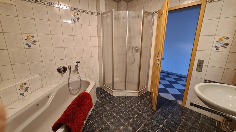 Erdgeschoßwohnung Unterensingen - 4 Zimmer, 108 m&sup2;, 1.250&euro; | Angebot:26012938