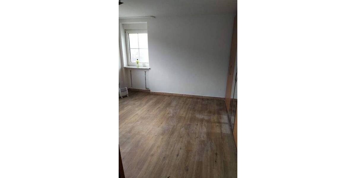 Etagenwohnung Burgoberbach Neuses - 2 Zimmer, 100 m&sup2;, 650&euro; | Angebot:26833063
