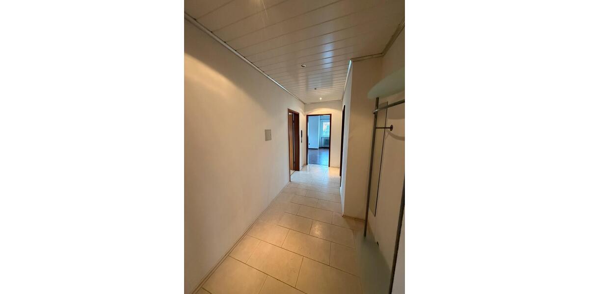 Dachgeschoßwohnung Unterreichenbach - 3 Zimmer, 90 m&sup2;, 1.050&euro; | Angebot:24625495