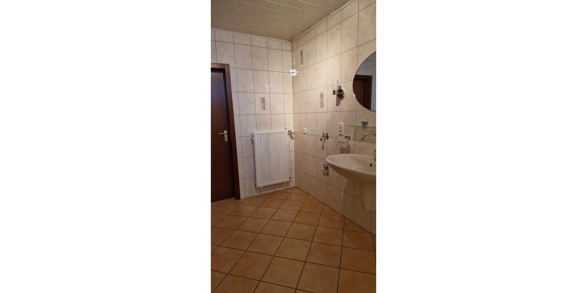 Etagenwohnung Salmtal - 2 Zimmer, 100 m&sup2;, 865&euro; | Angebot:26375463