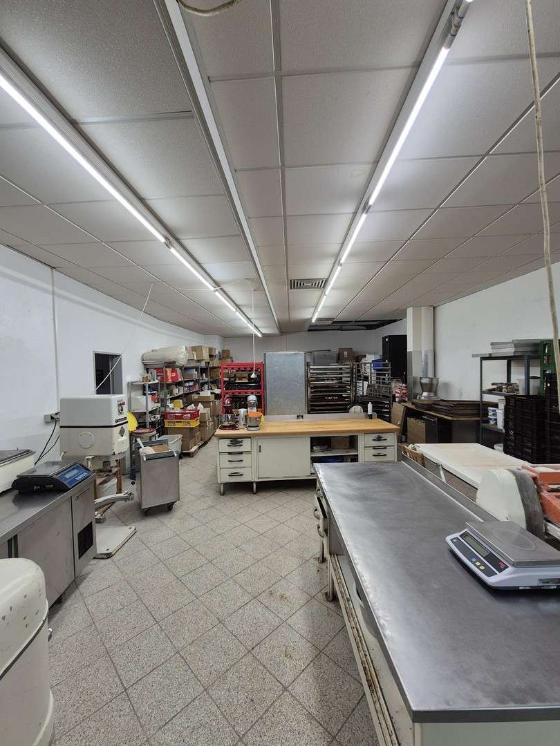 Halle in Reutlingen 950 € zimmer