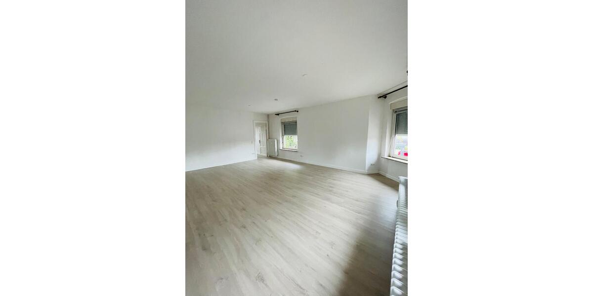 Etagenwohnung Hemmoor - 4 Zimmer, 107 m&sup2;, 925&euro; | Angebot:24837775
