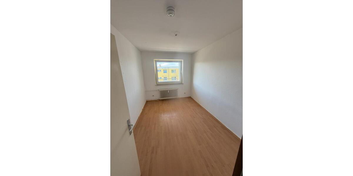 Etagenwohnung Nienburg (Weser) - 4 Zimmer, 90 m&sup2;, 1.000&euro; | Angebot:26340633