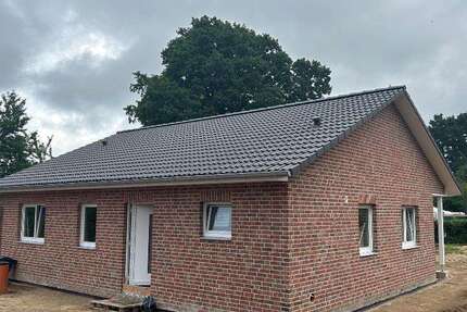 Haus zum Mieten in Natendorf 1.200 € 100 m²