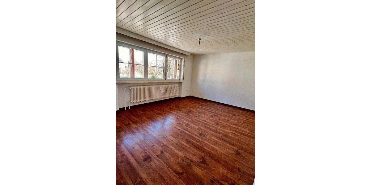 Erdgeschoßwohnung Gunzenhausen - 4 Zimmer, 124 m&sup2;, 965&euro; | Angebot:26429646