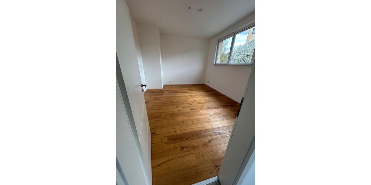 Hochparterre Trier Feyen-Weismark - 3 Zimmer, 102 m&sup2;, 1.150&euro; | Angebot:26114613