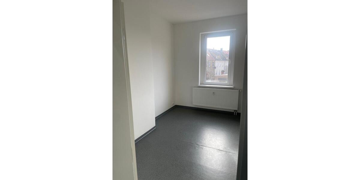 Etagenwohnung Bitterfeld-Wolfen Bitterfeld - 4 Zimmer, 85 m&sup2;, 592&euro; | Angebot:25924774