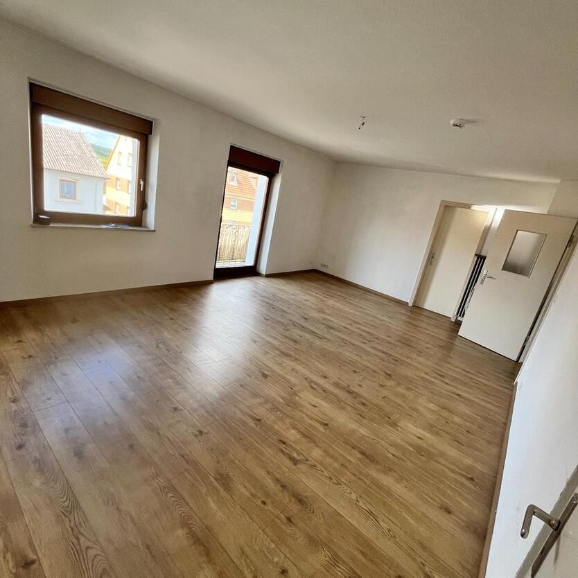 Helle, großzügige 4-Zimmer Wohnung