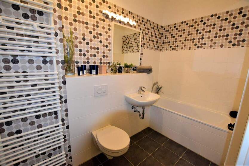 Modernes Reihenendhaus mit Garten und zwei Terrassen – Baujahr 2020 in Bremen 3 zimmer