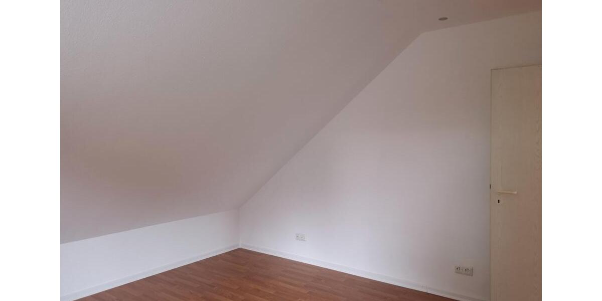 Dachgeschoßwohnung Betzdorf - 3 Zimmer, 79 m&sup2;, 775&euro; | Angebot:26691415