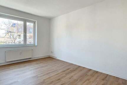 Zimmer Magdeburg Fermersleben - 2 Zimmer, 48 m&sup2;, 290&euro; | Angebot:26187684