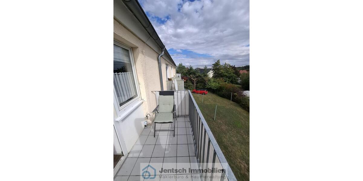 Etagenwohnung Teuchern - 3 Zimmer, 62 m&sup2;, 370&euro; | Angebot:23738678