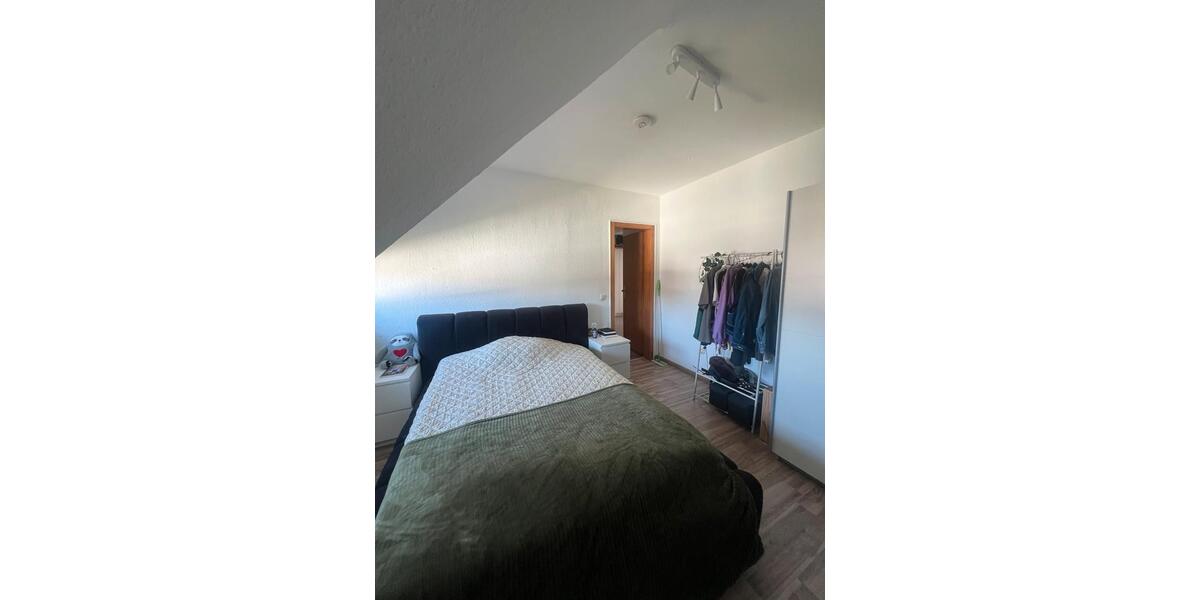 Dachgeschoßwohnung Hessisch Oldendorf - 3.5 Zimmer, 86 m&sup2;, 850&euro; | Angebot:26355843